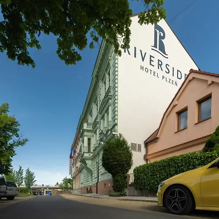 호텔 Riverside 4*