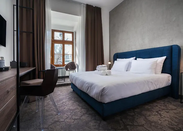 Riverside 4*