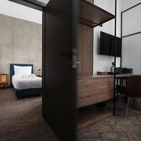 Riverside 4* פלזן